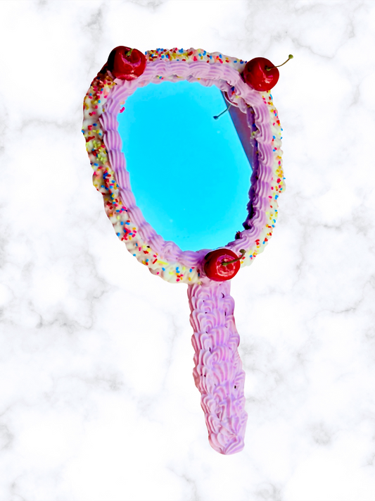 Cake-ified hand mirror 🪞✨