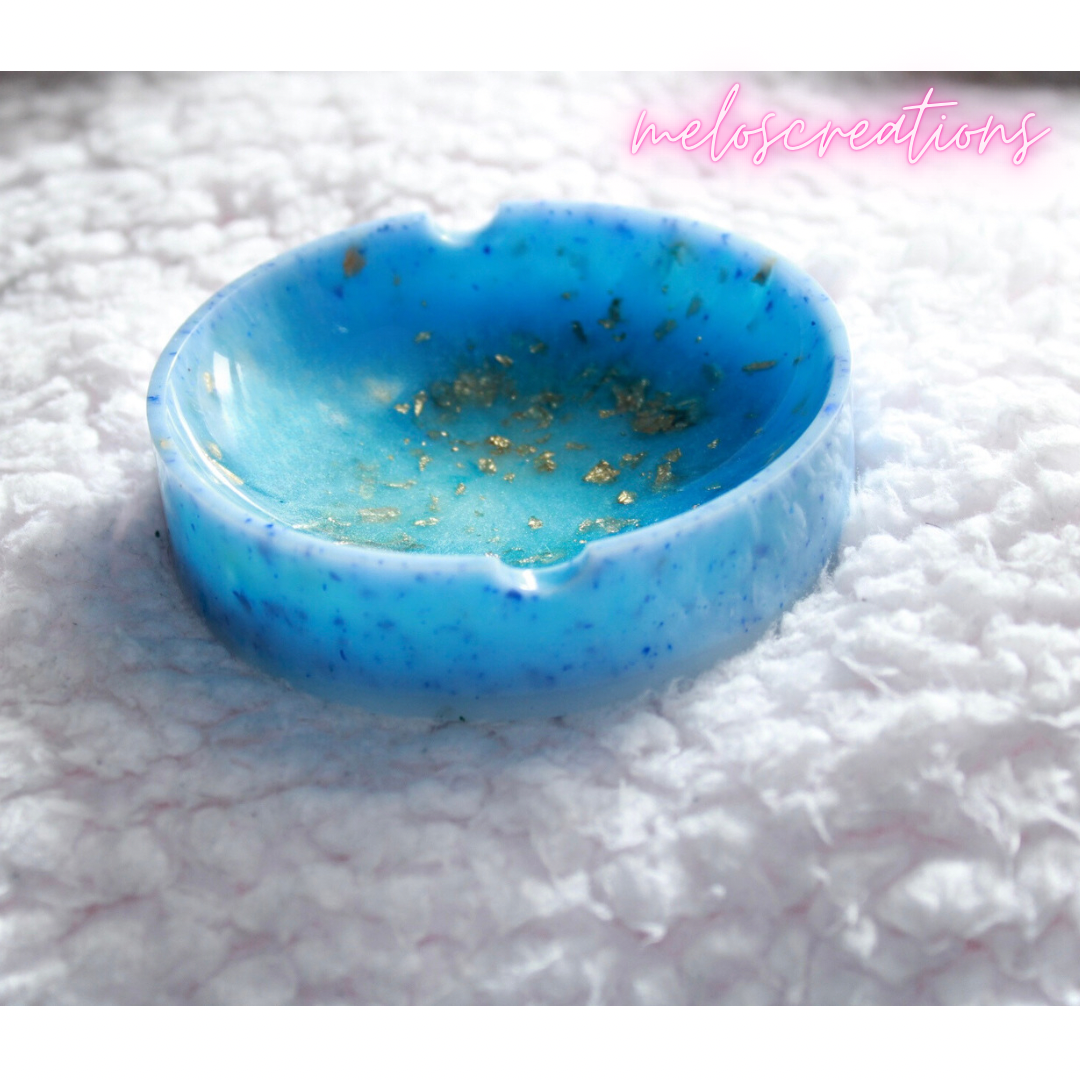 Blue ice ashtray (circle) 🧿💙